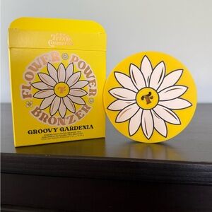 Trixie Cosmetics Flower Power Bronzer: Groovy Gardenia, NEW